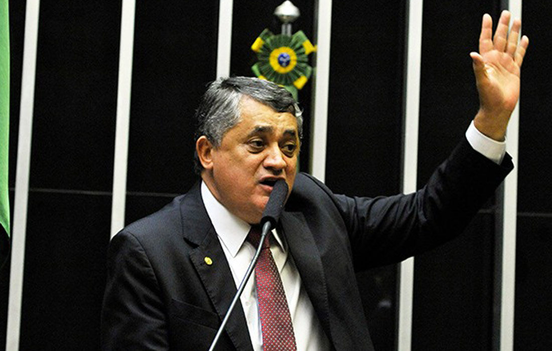 José Guimarães,  líder do governo na Câmara