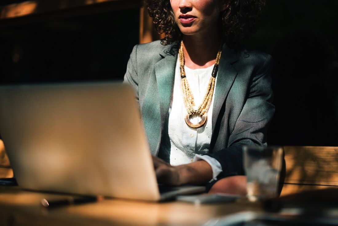 Mulheres ainda sofrem com o machismo estrutural no mercado de trabalho