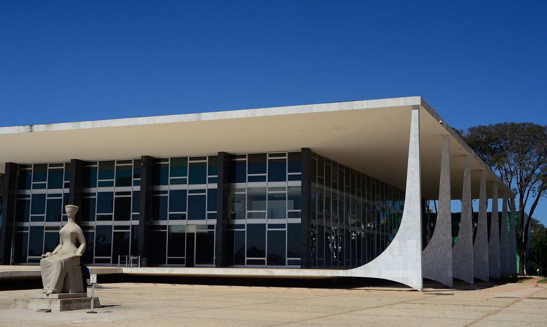 O  Supremo Tribunal Federal (STF) adiou a conclusão do julgamento sobre a constitucionalidade de medidas tomadas pelo governo federal na área ambiental