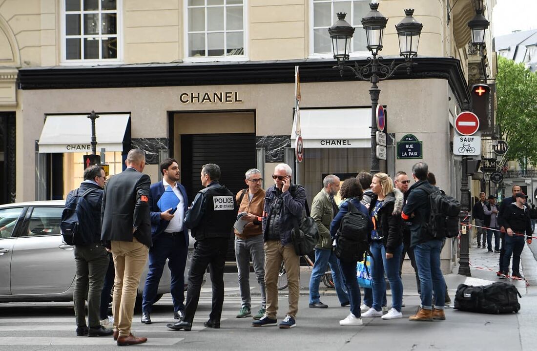 A loja da Chanel em Paris foi roubada nesta quinta-feira (5)