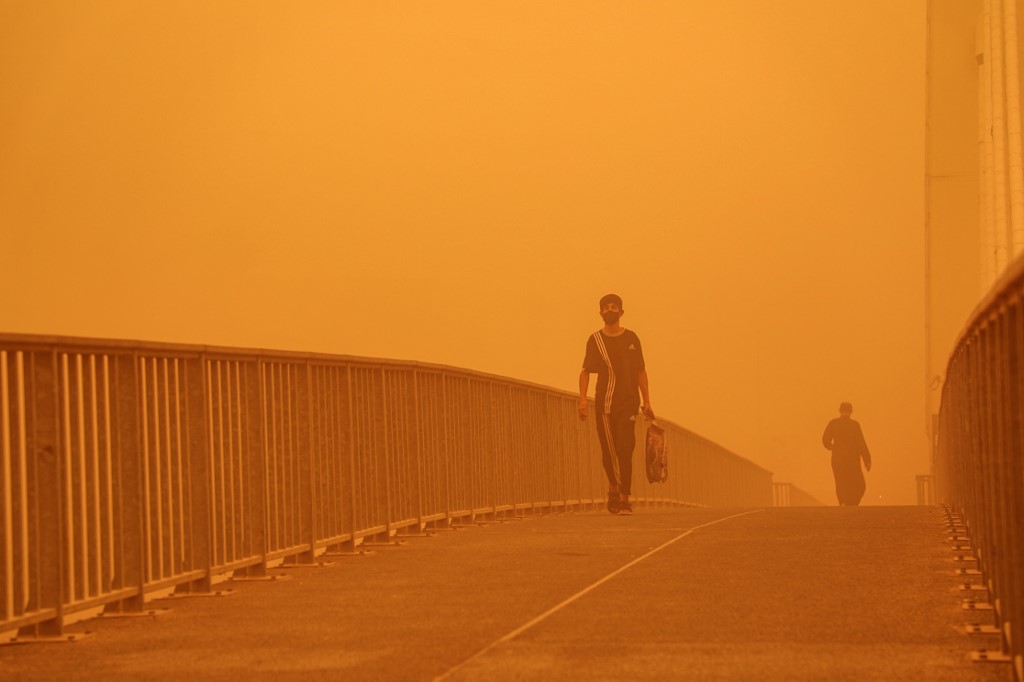 Nova tempestade de areia atinge Iraque, Kuwait e Arábia Saudita, nesta segunda-feira (23)