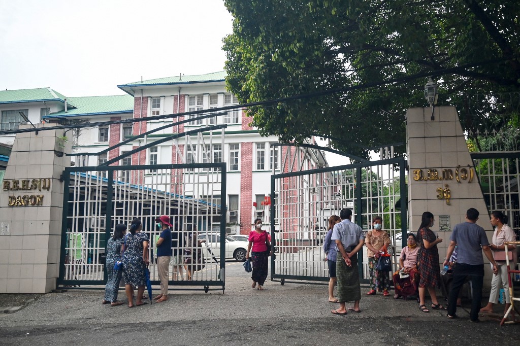 Escola em capital de Mianmar, em foto de junho de 2022