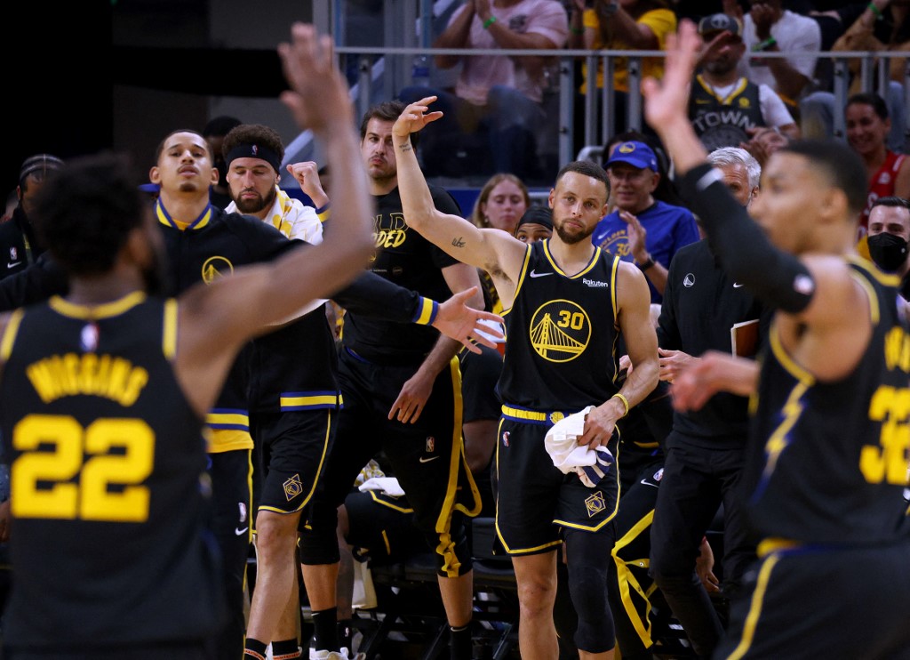 Golden State saiu na frente na primeira final da Conferência Oeste