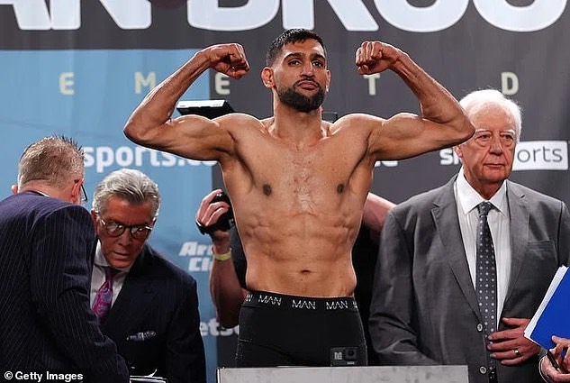 Ex-campeão mundial de boxe Amir Khan