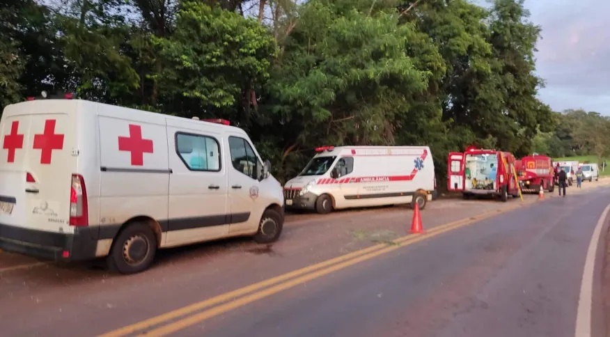 Acidente ocorreu quando as pessoas seguiam para tratamento de saúde, em Cascavel 