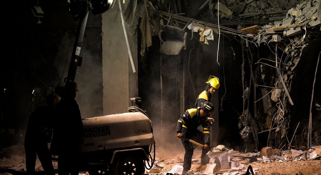 Os primeiros quatro andares do hotel de luxo foram destruídos na explosão