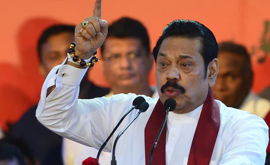 O primeiro-ministro do Sri Lanka, Mahinda Rajapaksa, de 76 anos, enviou sua carta de renúncia ao seu irmão caçula, o presidente Gotabaya Rajapaksa, abrindo caminho para um "novo governo de unidade"