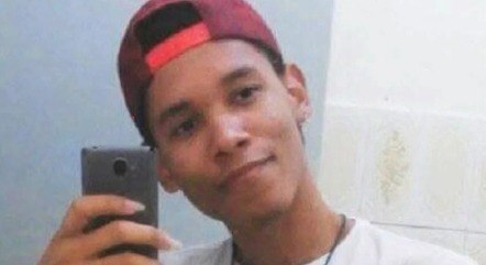 Atendente da Mc Donalds, Mateus Domingues Carvalho, de 21 anos