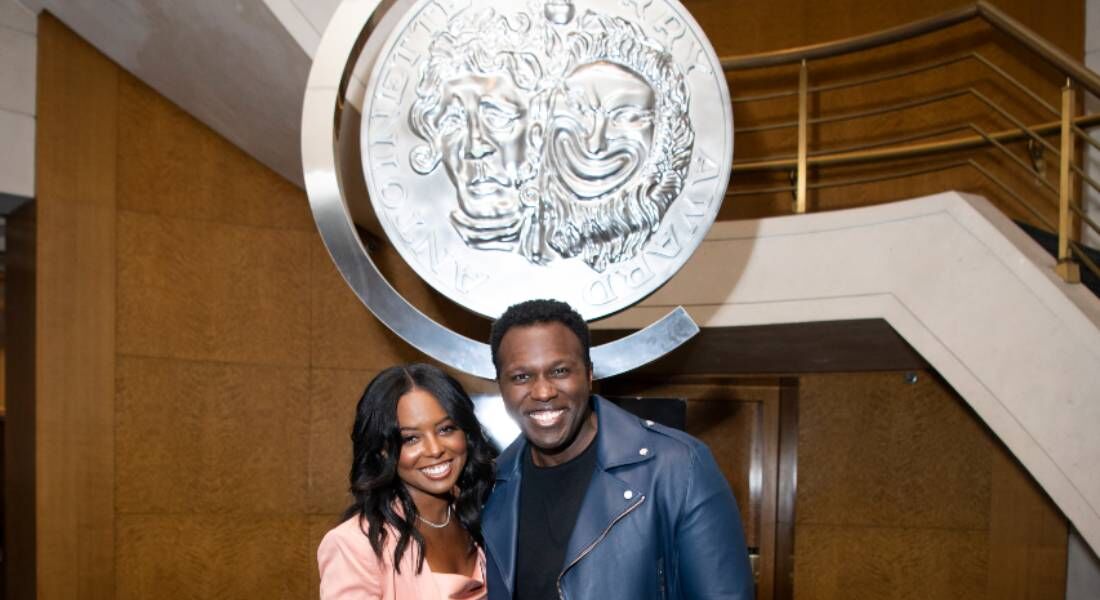 Adrienne Warren e Joshua Henry co-hospedam o 75&ordm; Anúncio Anual de Indicações ao Tony Awards no Hotel Sofitel, em Nova York. 