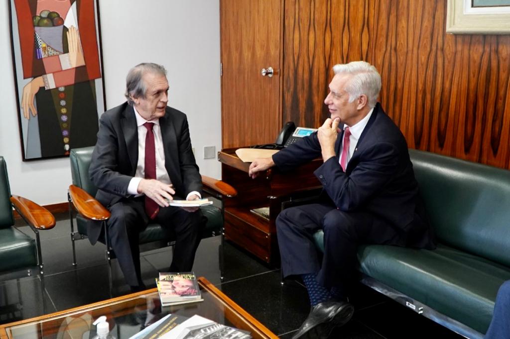 Lideranças enfatizaram a importância de se manter as instituições cada vez mais fortes