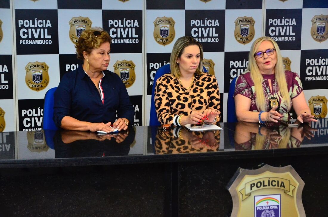 Na foto, as delegadas Inalva Regina, Morgana Alves e Vilaneida Aguiar