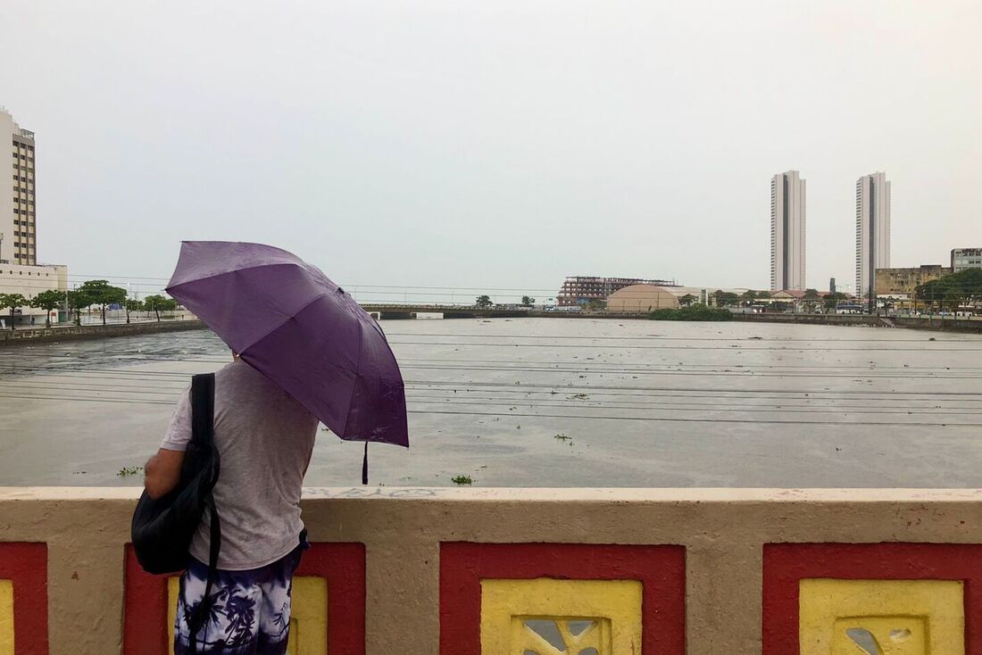 Dia de chuva no Recife