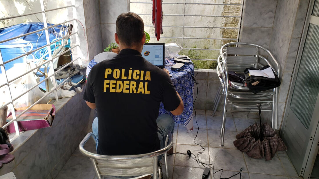 Operação combate pornografia infantil em Pernambuco