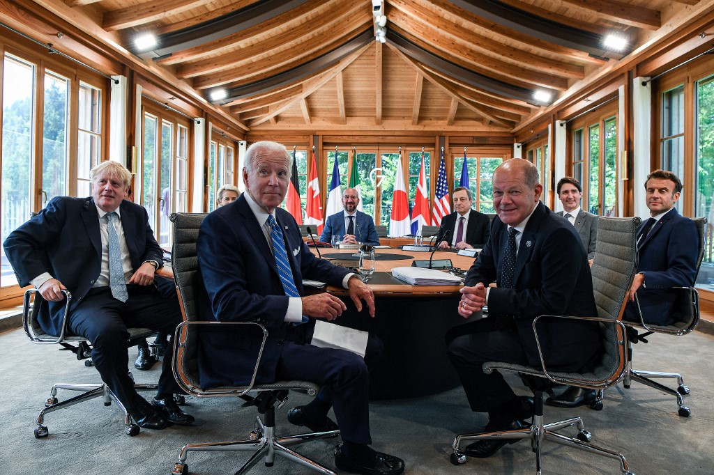 Líderes do G7 posam para foto em cúpula