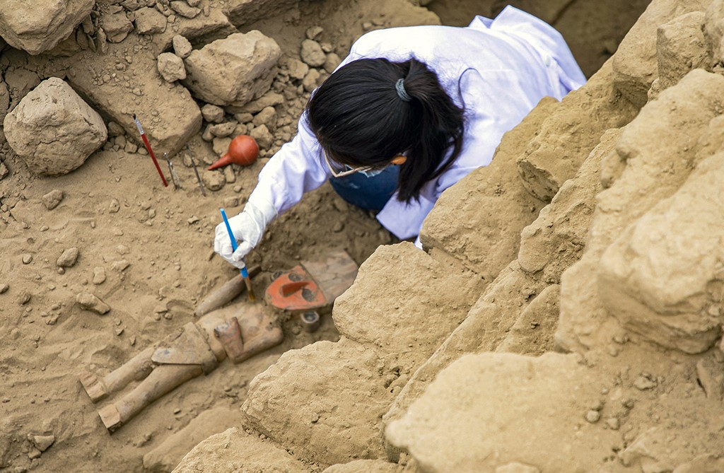 Escultura pré-hispânica é encontrada em Chan Chan, no Peru