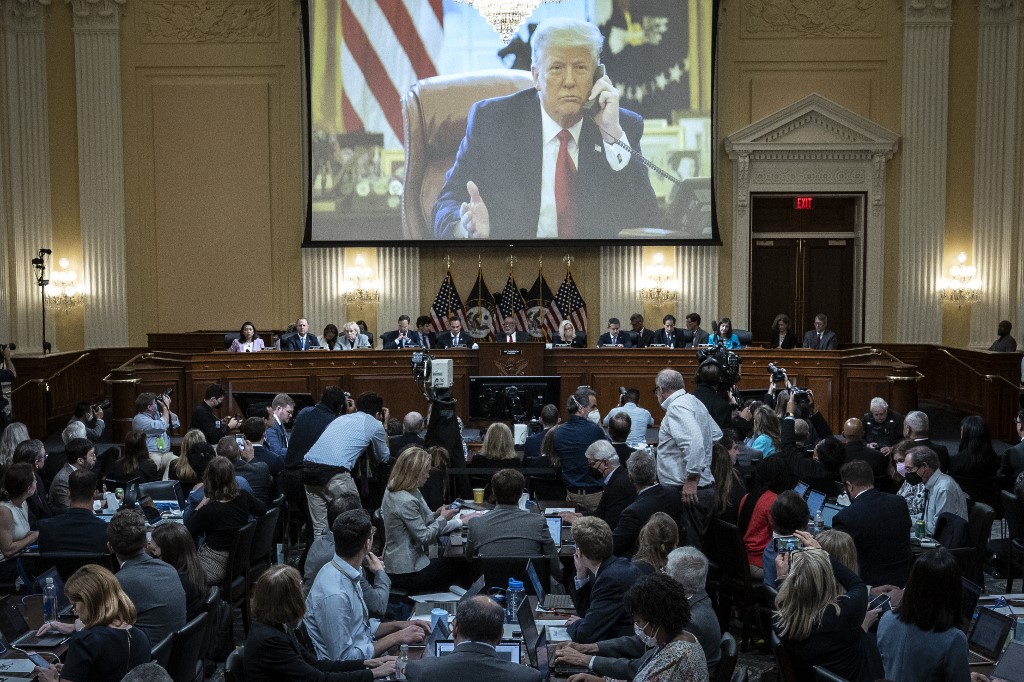 Comitê da Câmara que investigou o ataque do ano passado ao Capitólio dos EUA detalhou como o ex-presidente repreendeu Mike Pence por discordar do esquema