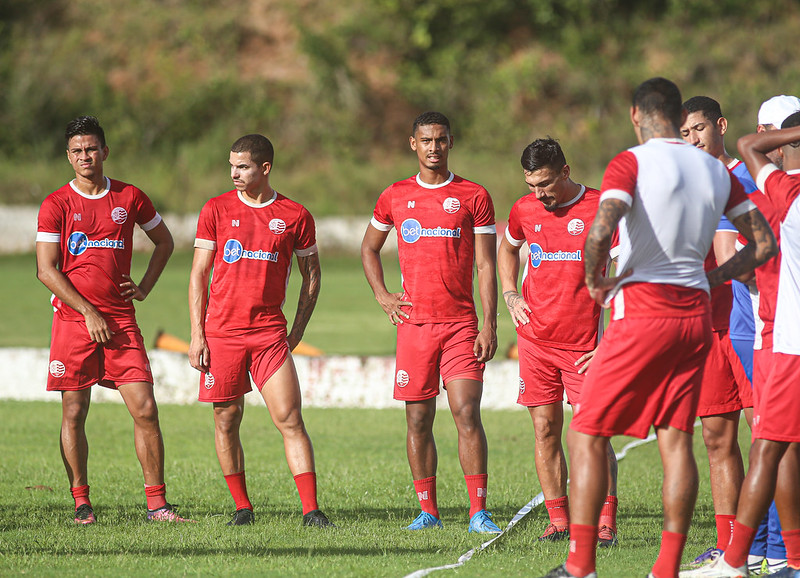 Náutico está na zona de rebaixamento da Série B