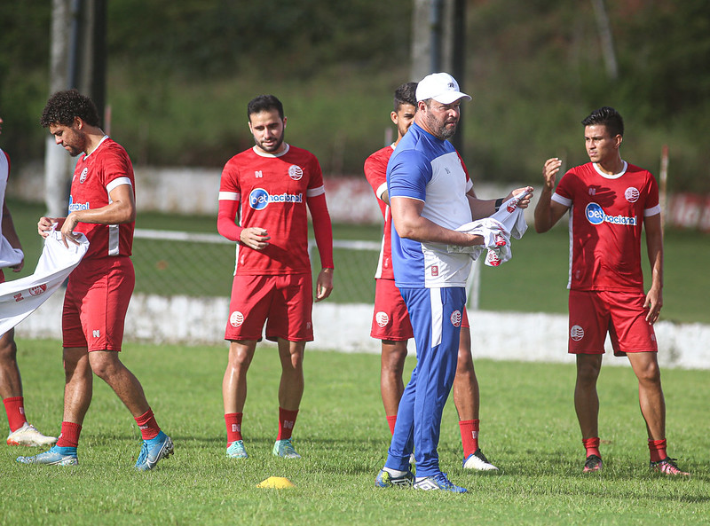 Roberto Fernandes, técnico do Náutico