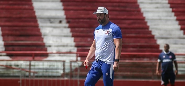 Roberto Fernandes, técnico do Náutico