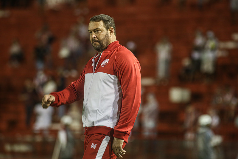 Roberto Fernandes, técnico do Náutico