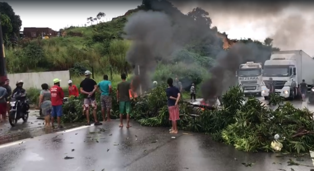 Protesto de moradores na Vila dos Milagres