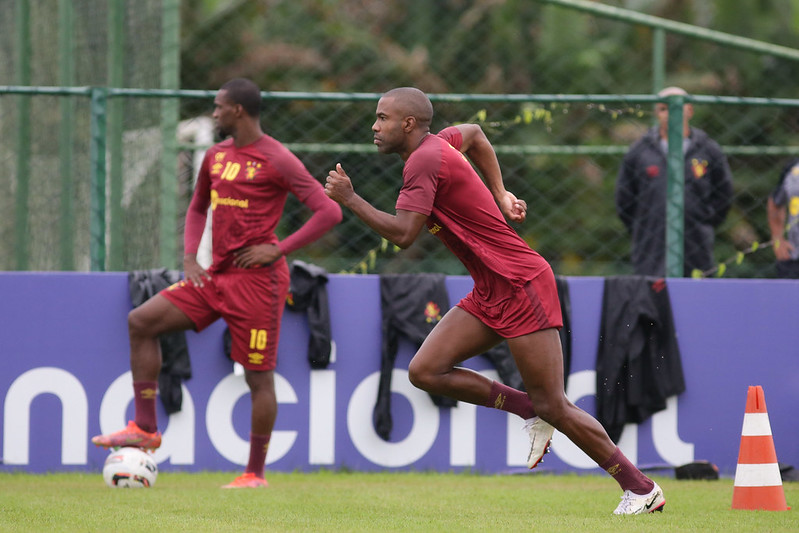 Fabinho, volante do Sport