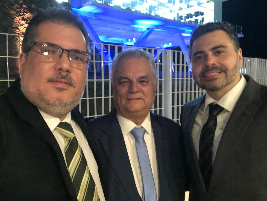 Na foto, o secretário-geral da ACP, o engenheiro Marlos Macedo; o presidente do Sistema Fecomércio-PE, Bernardo Peixoto; e o vice-presidente da ACP, o empresário Isaías Carneiro Neto