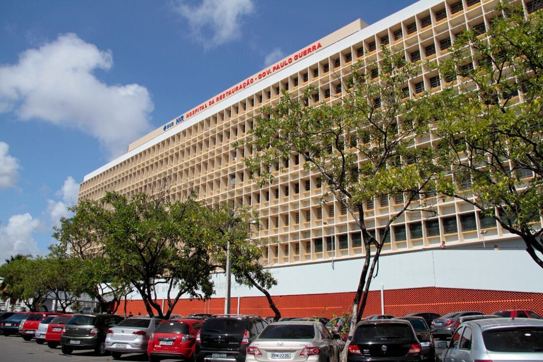 Hospital da Restauração é principal unidade da rede pública de saúde do Estado