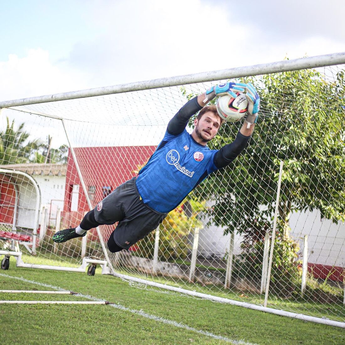 Goleiro do Náutico, Lucas Perri despertou interesse de clubes da Série A