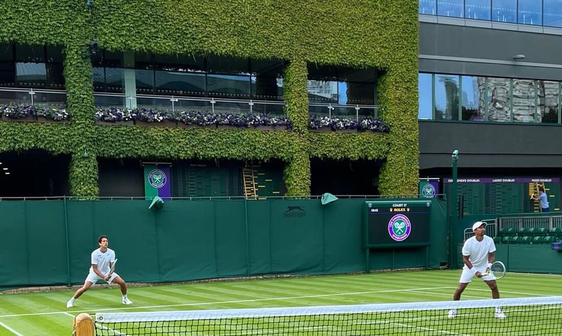 Marcelo Melo em ação em Wimbledon