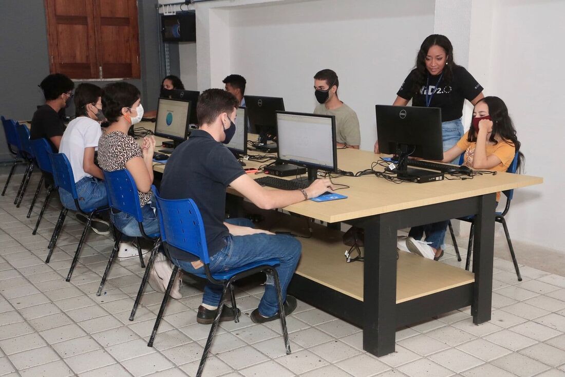 Movimento Pró-Criança inaugura Núcleo de Inclusão Digital