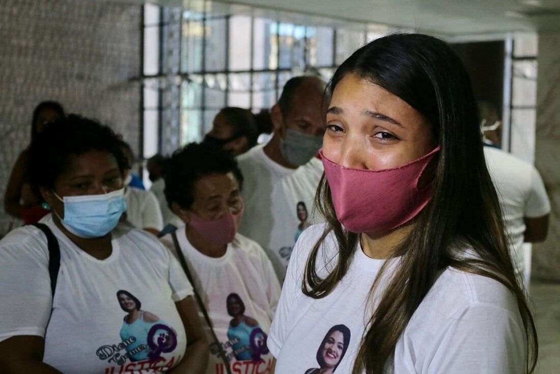 Dayane Gomes, filha de Dione Gomes, vítima de feminicídio