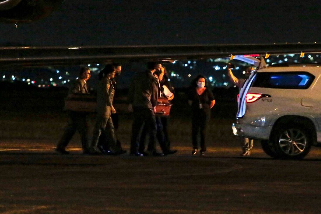 Chegada do Corpo do indigenista Bruno Pereira no Aeroporto Internacional dos Guararapes