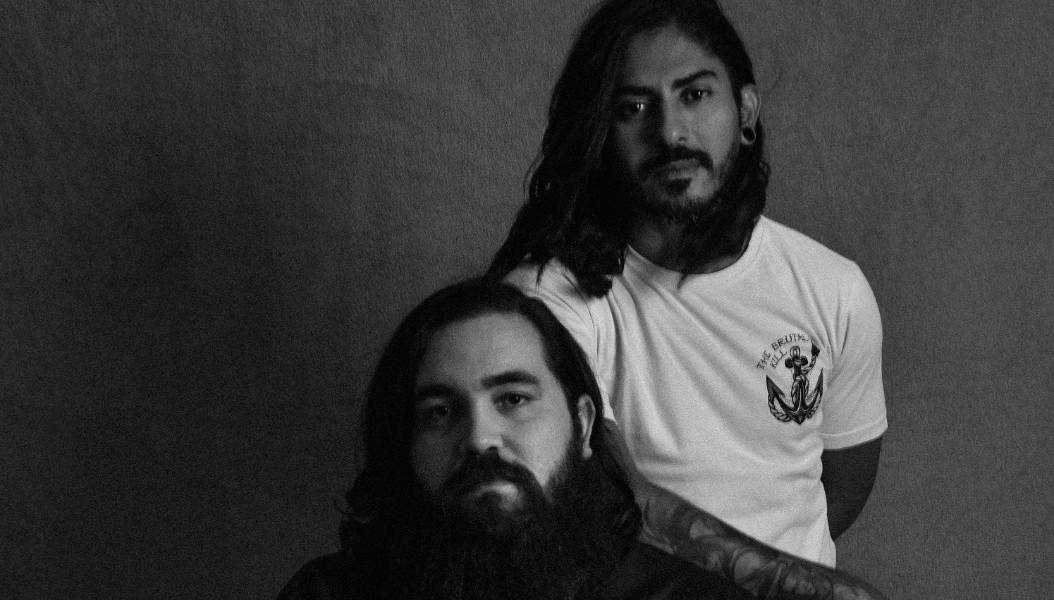 O grupo Write Love é por Akira Kenshi(guitarrista e baixo) e o guitarrista e vocal Eduardo Moraes