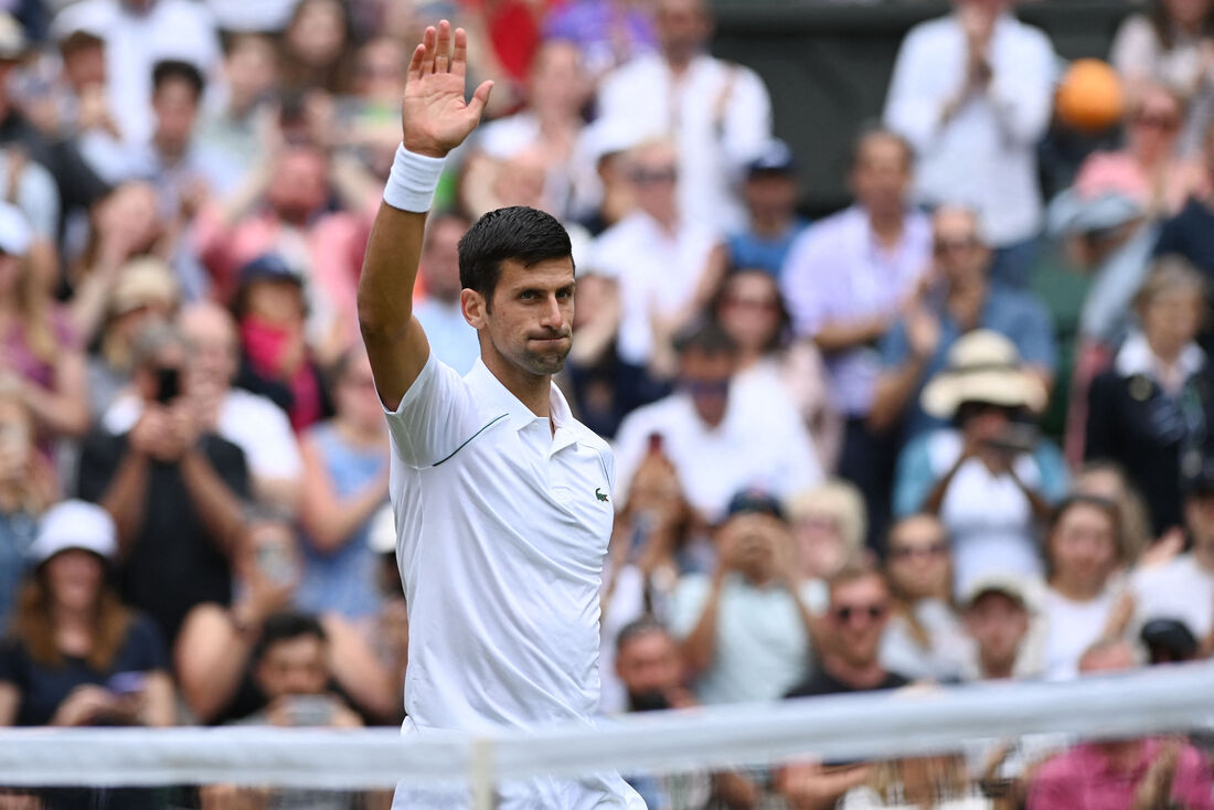 Novak Djokovic, número 3 do mundo, vai às oitavas de Wimbledon