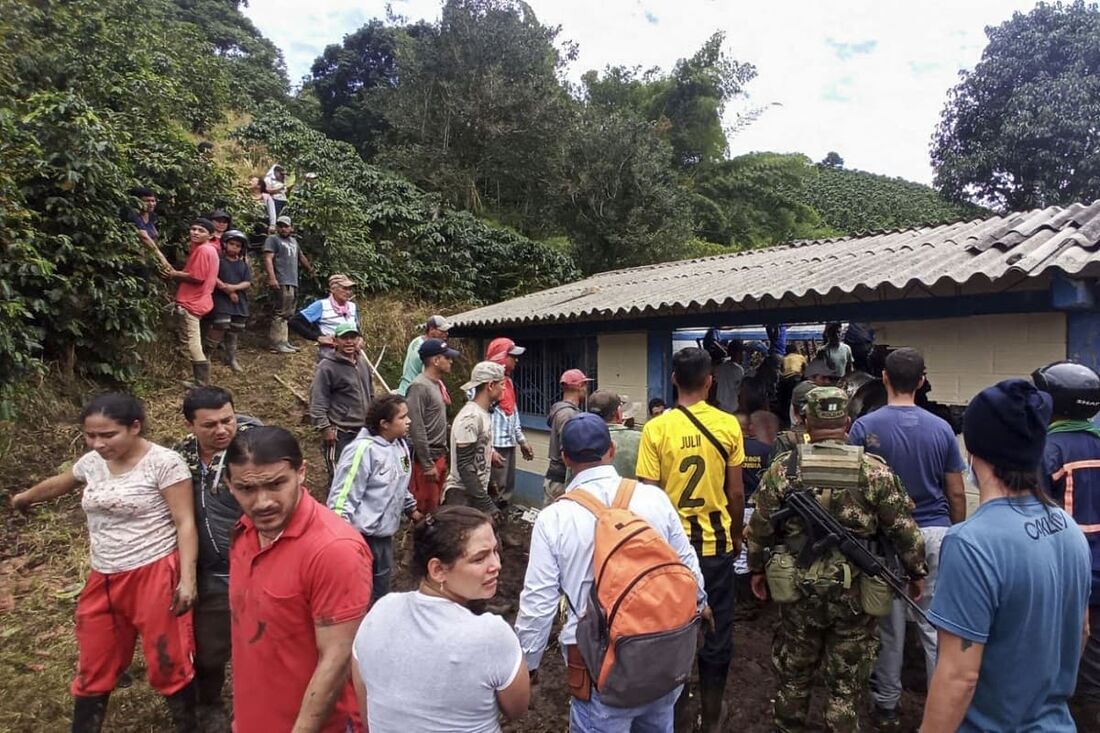 Escola ficou soterrada depois de deslizamento na Colômbia 