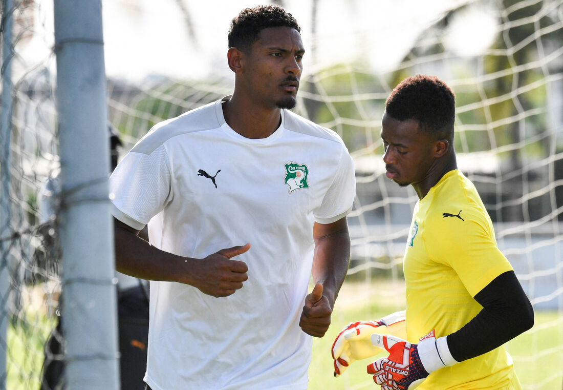 Sébastien Haller, atacante do Borussia Dordmund, diagnosticado com câncer de testículo