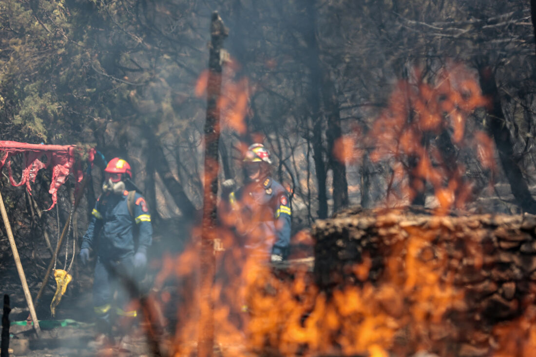 Incêndio florestal em Atenas, na Grécia