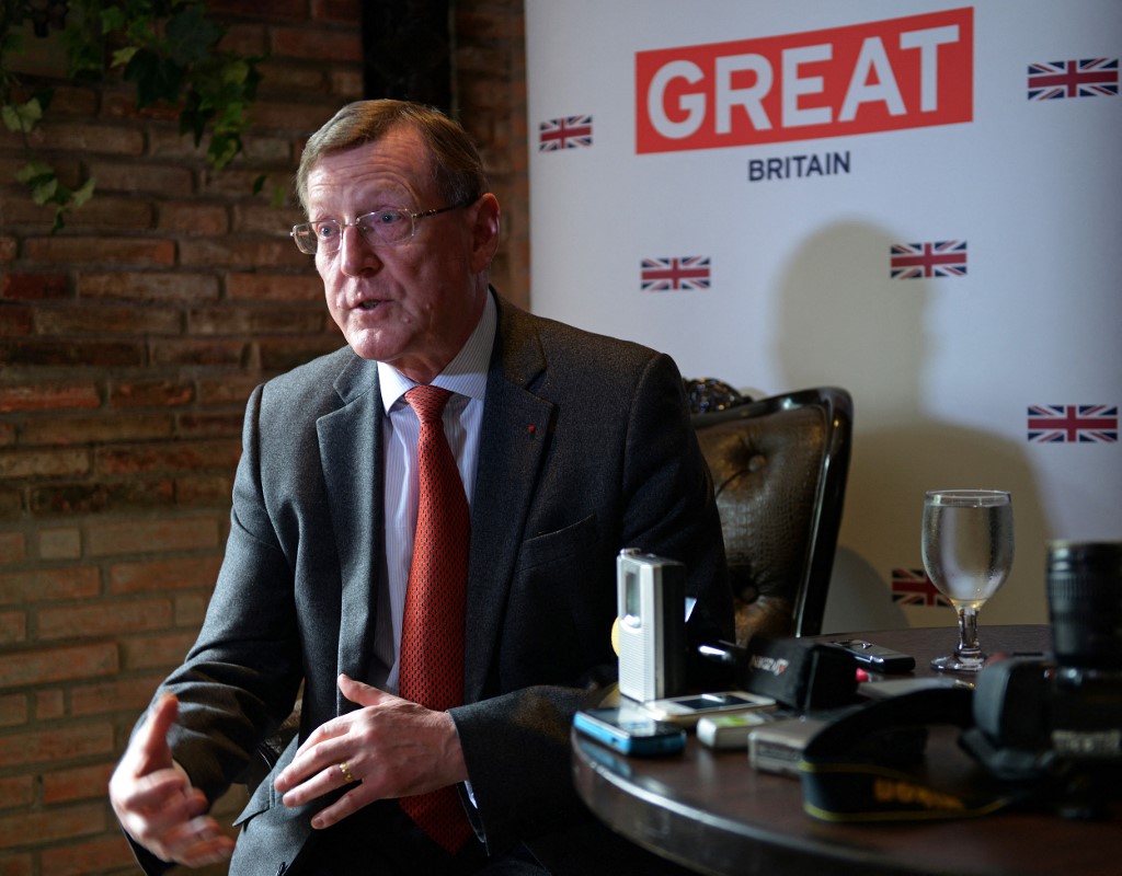 Ex-premier da Irlanda do Norte David Trimble morreu aos 77 anos