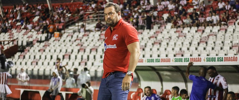 Roberto Fernandes, técnico do Náutico