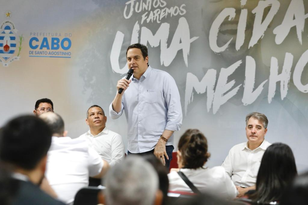 Governador Paulo Câmara anuncia a realização de obras no Cabo, que tem população de 210 mil pessoas