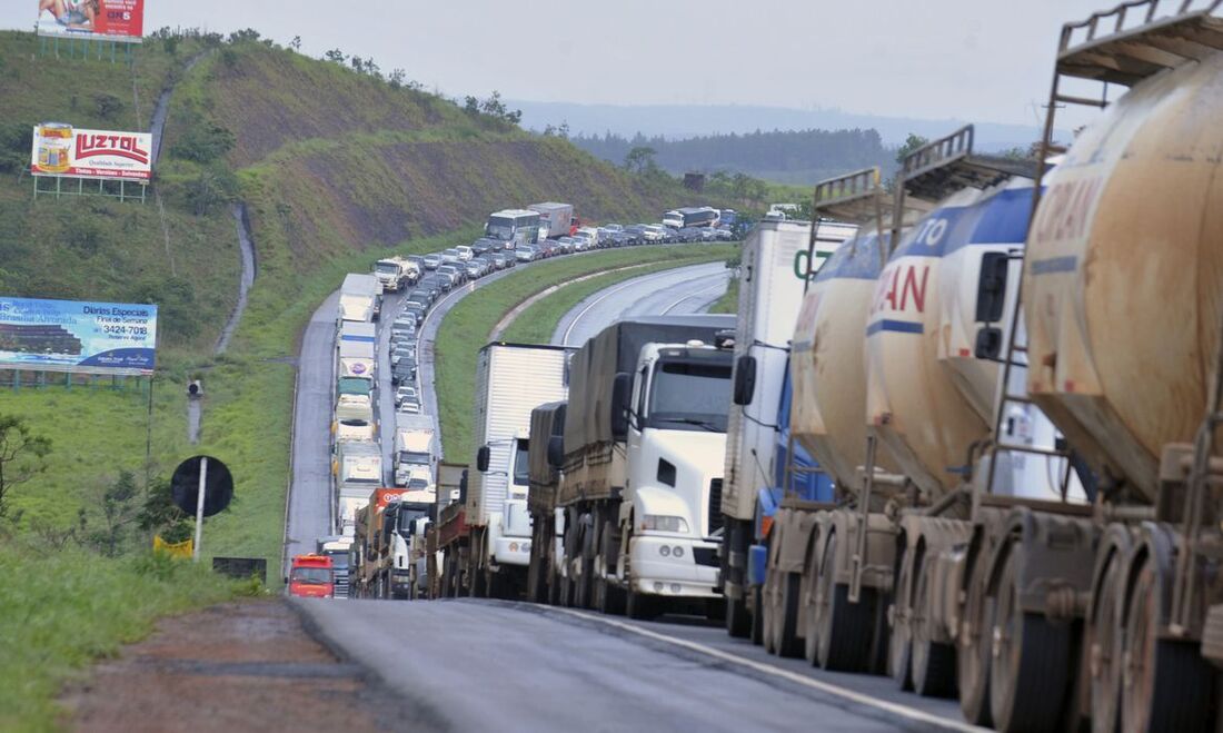 O preço médio do frete por quilômetro rodado registrou alta de 1,56% em novembro