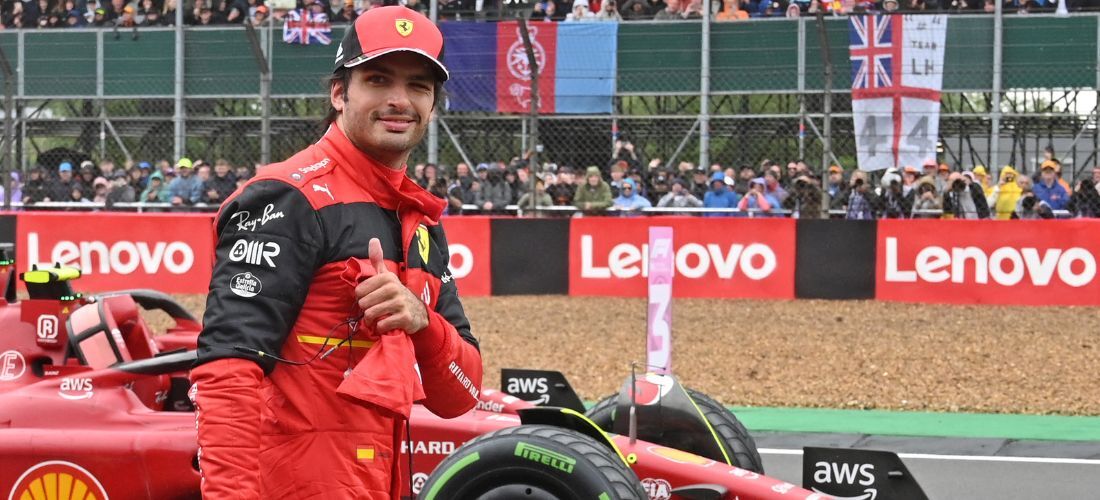 Carlos Sainz é pole em Silverstone