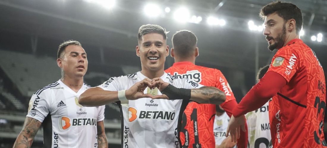 Zaracho comemora o gol da vitória do Galo sobre o Botafogo