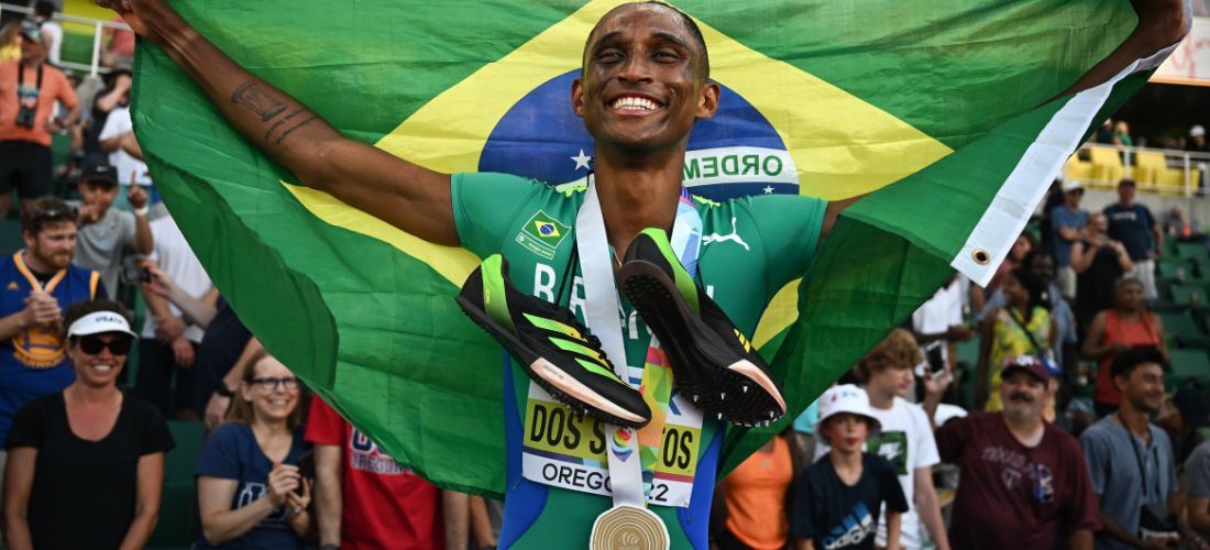 Ouro de Alison dos Santos nos 400m com barreiras é apenas o segundo do Brasil em Mundiais