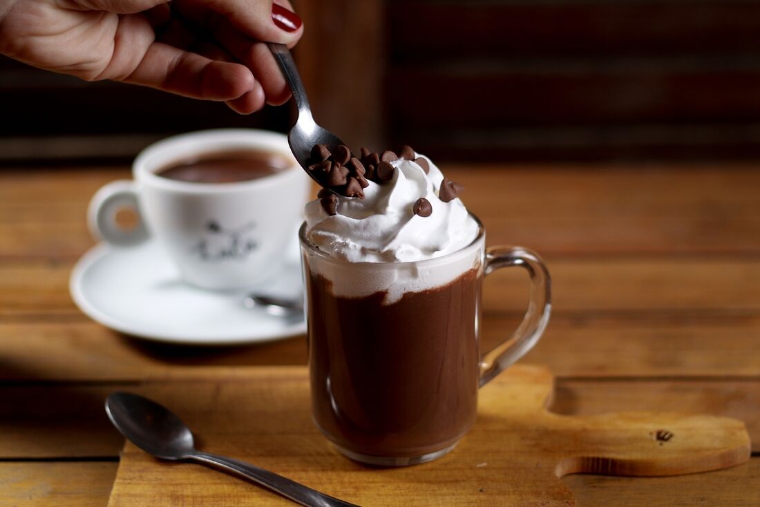 Chocolate quente com chantilly