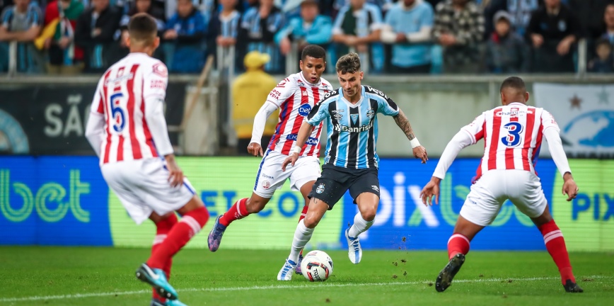 Lances de Grêmio x Náutico