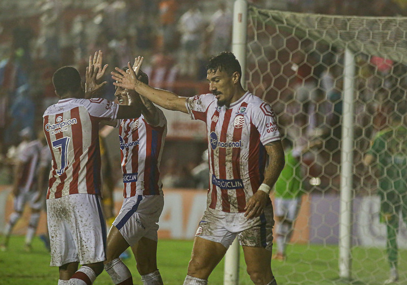 Franco comemora gol diante do Novorizontino