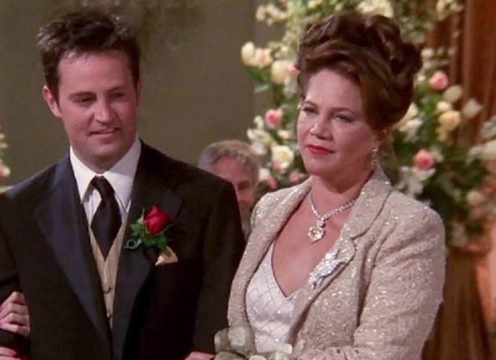 A atriz Kathleen Turner interpretou Amanda Bing em Friends