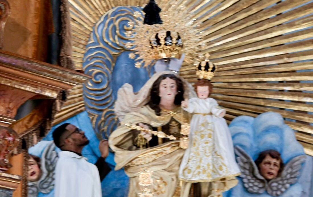 Coroação da imagem de Nossa Senhora do Carmo